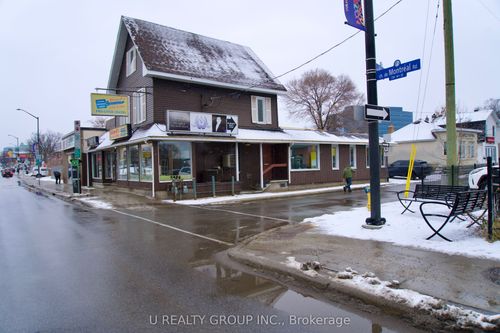 {{alt}} | Card Image