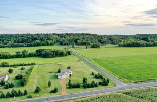 2718 55th Ave, Osceola, WI, 54020-4057 | Card Image