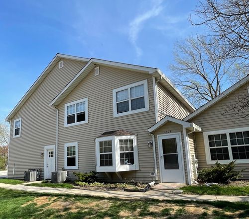 624-624 N Lake Shore Dr, Palatine, IL, 60067-2357 | Card Image