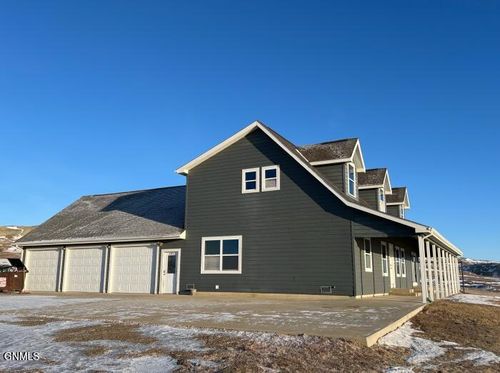 4464 146w Ave Nw, Williston, ND, 58801-8731 | Card Image