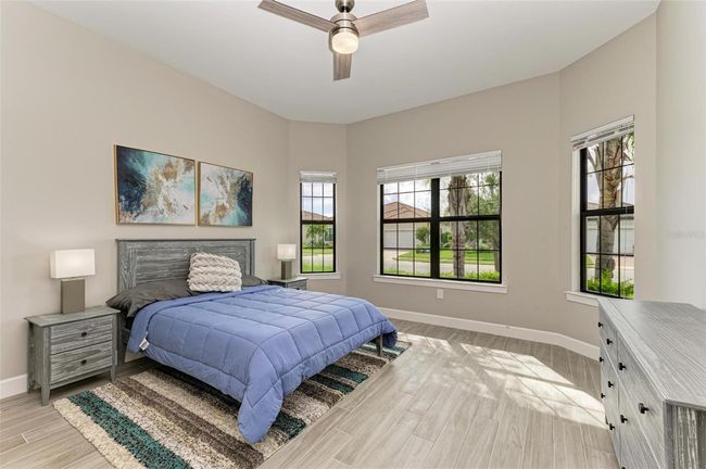 7113 Gradford Ct, House other with 3 bedrooms, 4 bathrooms and null parking in Lakewood Ranch FL | Image 38