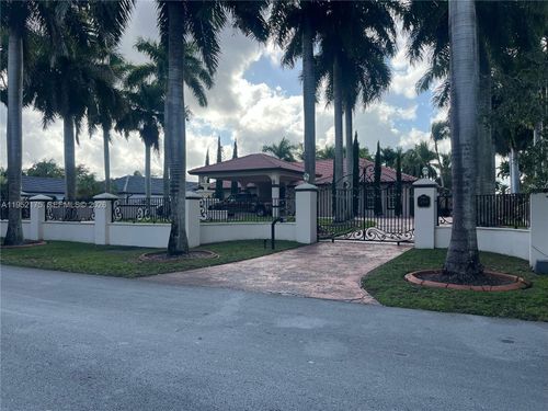 450 Nw 130th Ave, Miami, FL, 33182-1144 | Card Image