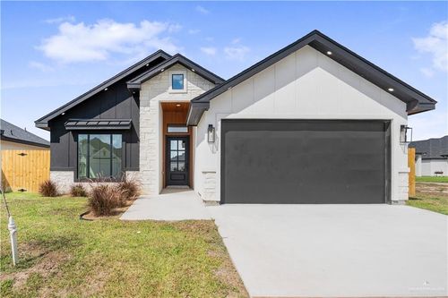 2217 Venice Dr, Edinburg, TX, 78542-8040 | Card Image