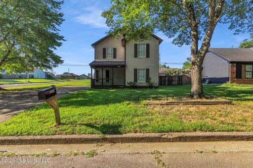 10101 Stephenson Ln, Olive Branch, MS, 38654-1819 | Card Image