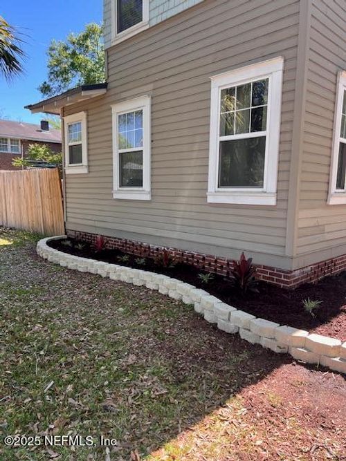 1545 Palm Ave, Jacksonville, FL, 32207-2915 | Card Image