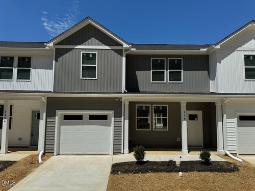 220 George St, Four Oaks, NC, 27524-9323 | Card Image