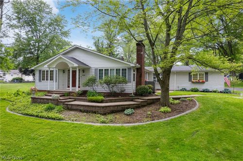 939 Genoa Ave Nw, Massillon, OH, 44646-3114 | Card Image