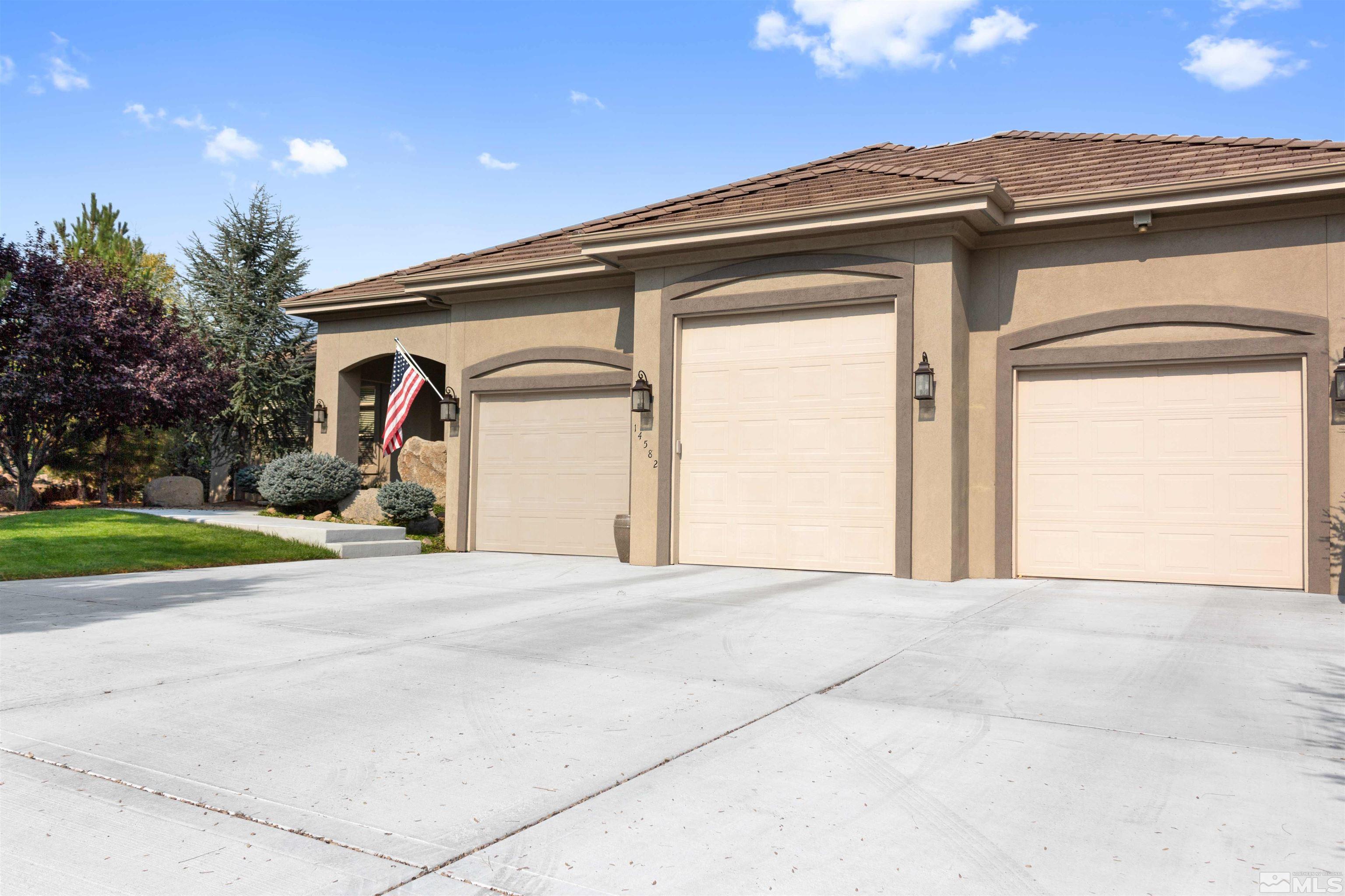 Grey Rock Ct, Reno, NV 89511