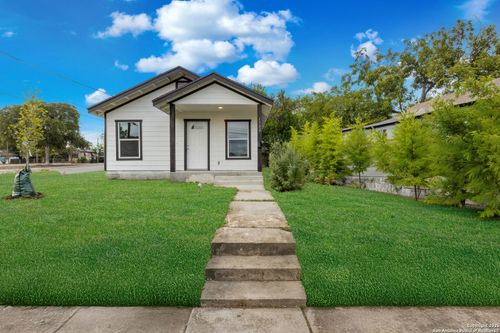 1502 Menchaca St, San Antonio, TX, 78207-1057 | Card Image