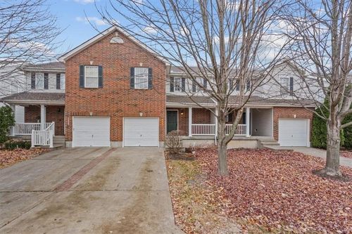 1232 Wysteria Dr, Lee's Summit, MO, 64082-4157 | Card Image