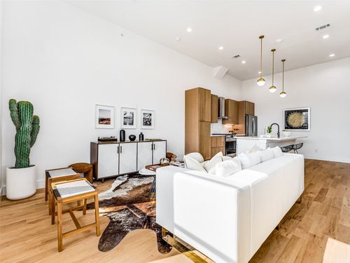 106-2080 Kelly Ave, Dallas, TX, 75215 | Card Image