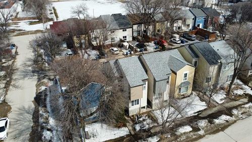 26 Taft Cres, Winnipeg, MB, R3L2S1 | Card Image