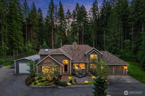 8804 221st Ave Ne, Redmond, WA, 98053-2228 | Card Image