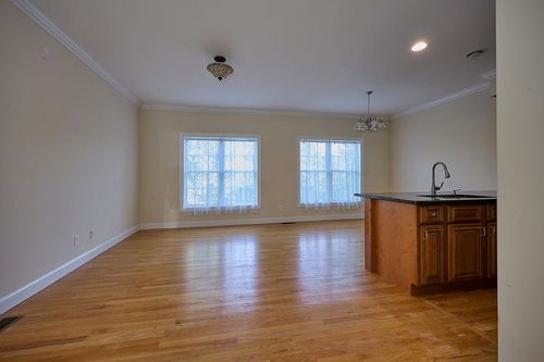 39 Aveonis Ct, Fishkill, NY, 12524-1639 | Card Image