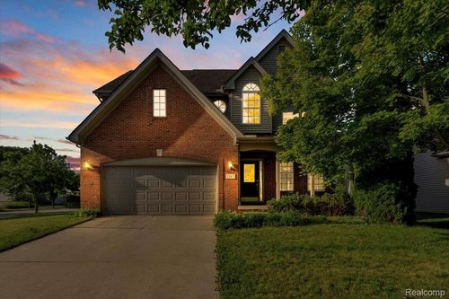 1143 Polo Dr, South Lyon, MI, 48178-5323 | Card Image
