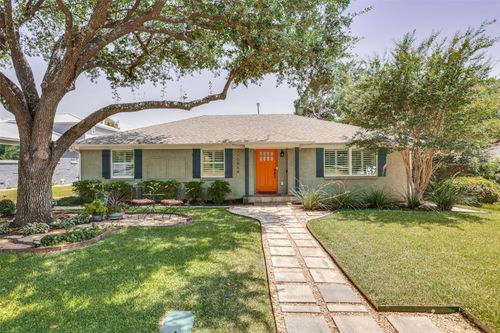 10868 Caprock Cir, Dallas, TX, 75218-1801 | Card Image
