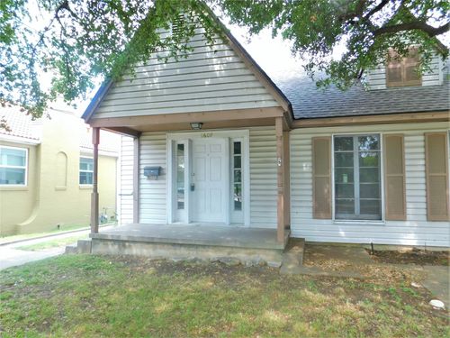 1609 N Locust St, Denton, TX, 76201-3042 | Card Image