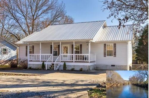 316 Circle R Dr, Benton, TN, 37307-5003 | Card Image