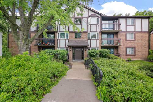 apt-9-6814 Joliet Rd, Indian Head Park, IL, 60525-9024 | Card Image