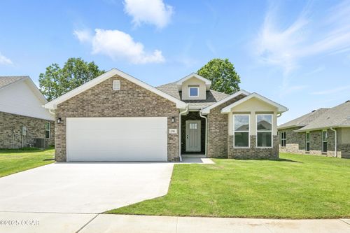 204 Belgian Blue Blvd, Carl Junction, MO, 64834-5504 | Card Image