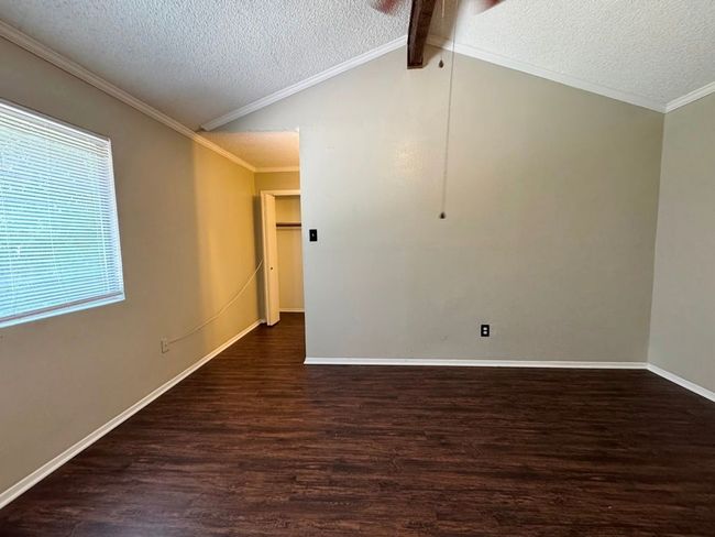 1107 Spearson Ln, House other with 3 bedrooms, 2 bathrooms and 2 parking in Austin TX | Image 5