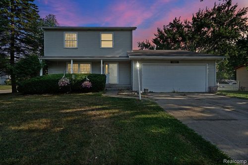 7099 Lebanon Trl, Davison, MI, 48423-2351 | Card Image