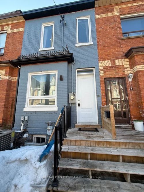 11 Baden St, Toronto, ON, M6J1Z3 | Card Image