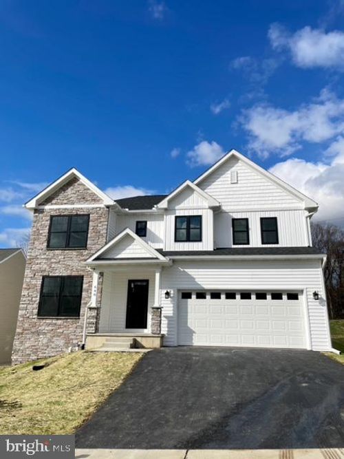 331 W Fritz Ave, QUARRYVILLE, PA, 17566-1311 | Card Image