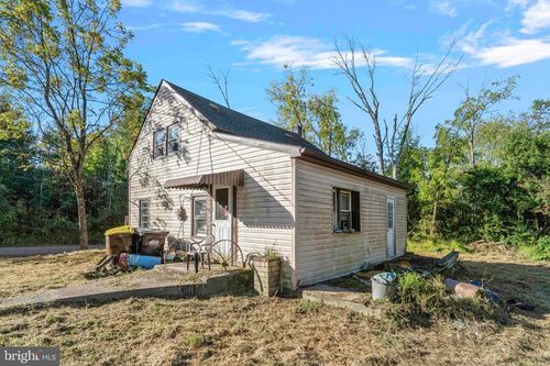 1270 Fennel Rd, PENNSBURG, PA, 18073-2421 | Card Image
