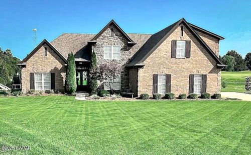 2392 Augusta St, Dyersburg, TN, 38024-8943 | Card Image