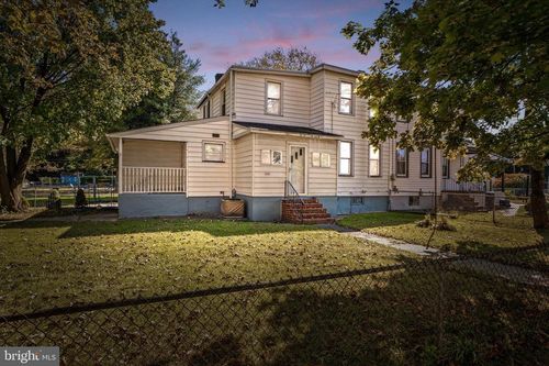 1026 W 5th St, Florence, NJ, 08518-1006 | Card Image