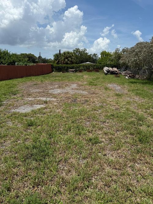 325 Nw 4th St, Pompano Beach, FL, 33060-6016 | Card Image