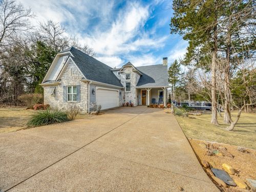 107 Memorial St, Gordonville, TX, 76245-2998 | Card Image