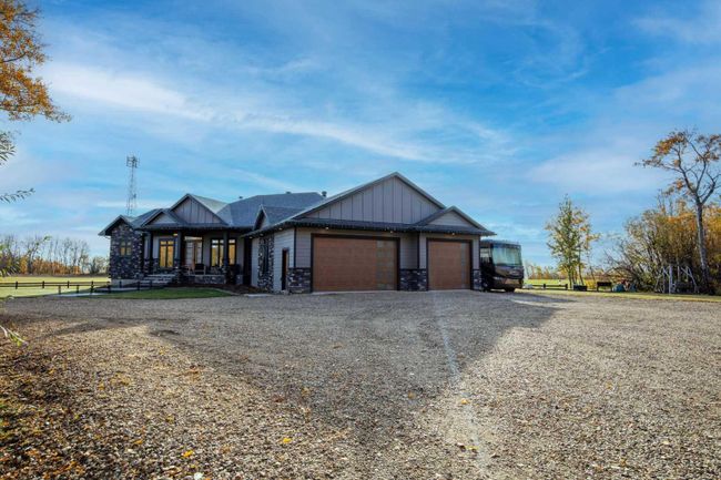 742062 51 Range, Home with 4 bedrooms, 2 bathrooms and 10 parking in Sexsmith AB | Image 2
