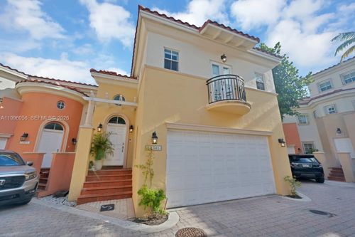 18345-18345 Ne 30th Pl, Aventura, FL, 33160-5218 | Card Image
