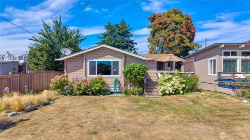 1992 Holiday Ln, Point Roberts, WA, 98281-8412 | Card Image