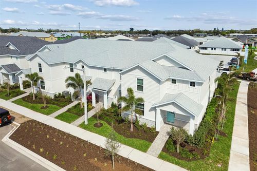 8007 Seaflower Parkway, BRADENTON, FL, 34210 | Card Image