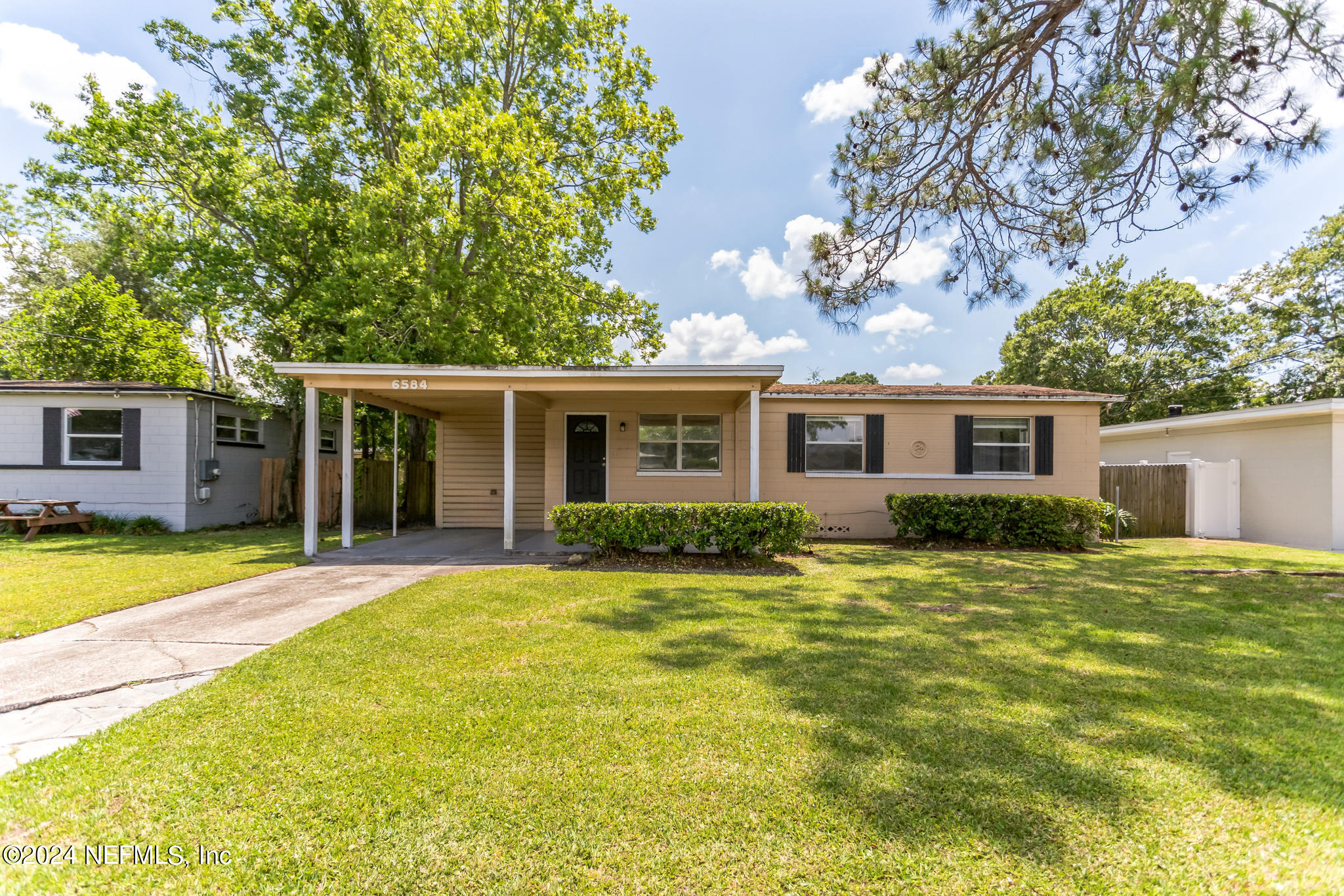 Aires Rd, Jacksonville, FL 32244