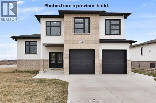 43 Bloomington Way, Chatham, ON, N7L0H2 | Card Image