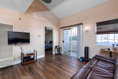 apt-303-1201 Belmont Ave, Long Beach, CA, 90804-4277 | Card Image