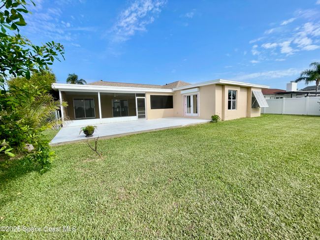 48 Country Club Rd, House other with 4 bedrooms, 2 bathrooms and null parking in Cocoa Beach FL | Image 4