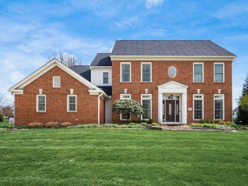 8844 Larchmont Ct, Pickerington, OH, 43147-8222 | Card Image