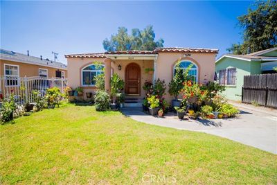 E 54th Street, House other with 3 bedrooms, 2 bathrooms and 1 parking in Maywood CA | Image 1