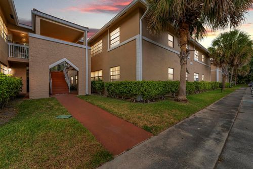 21a-1018 Twin Lakes Dr, Coral Springs, FL, 33071-5321 | Card Image
