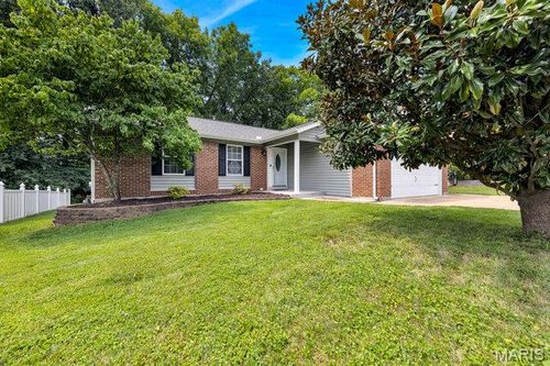 514 Great Hill Dr, Ballwin, MO, 63021-6260 | Card Image