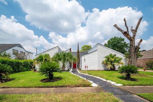 10730 Braes Bayou Dr, Houston, TX, 77071-1806 | Card Image
