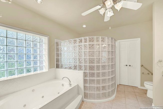 101 Ranch Rd, House other with 3 bedrooms, 3 bathrooms and null parking in Adkins TX | Image 34