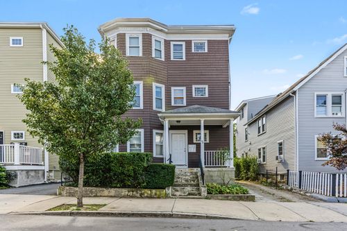 42 Pearl St, Everett, MA, 02149-1160 | Card Image