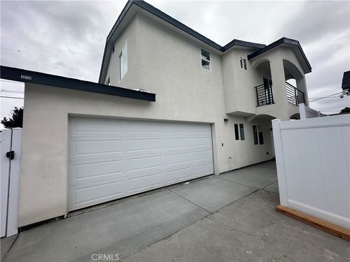 a-1318 W 131st St, Compton, CA, 90222-1940 | Card Image