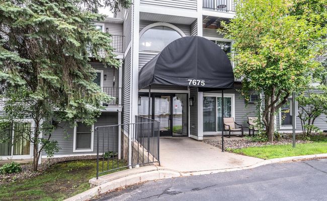 Property Front Entrance | Image 26